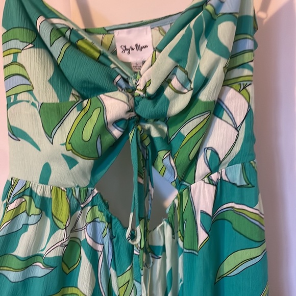 Spaghetti strap dress - Picture 2 of 3